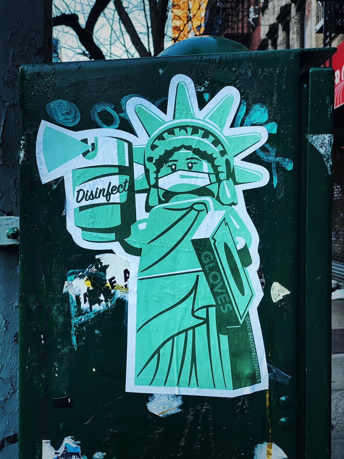 Statue of Liberty cartoon with disinfectant - camp covid